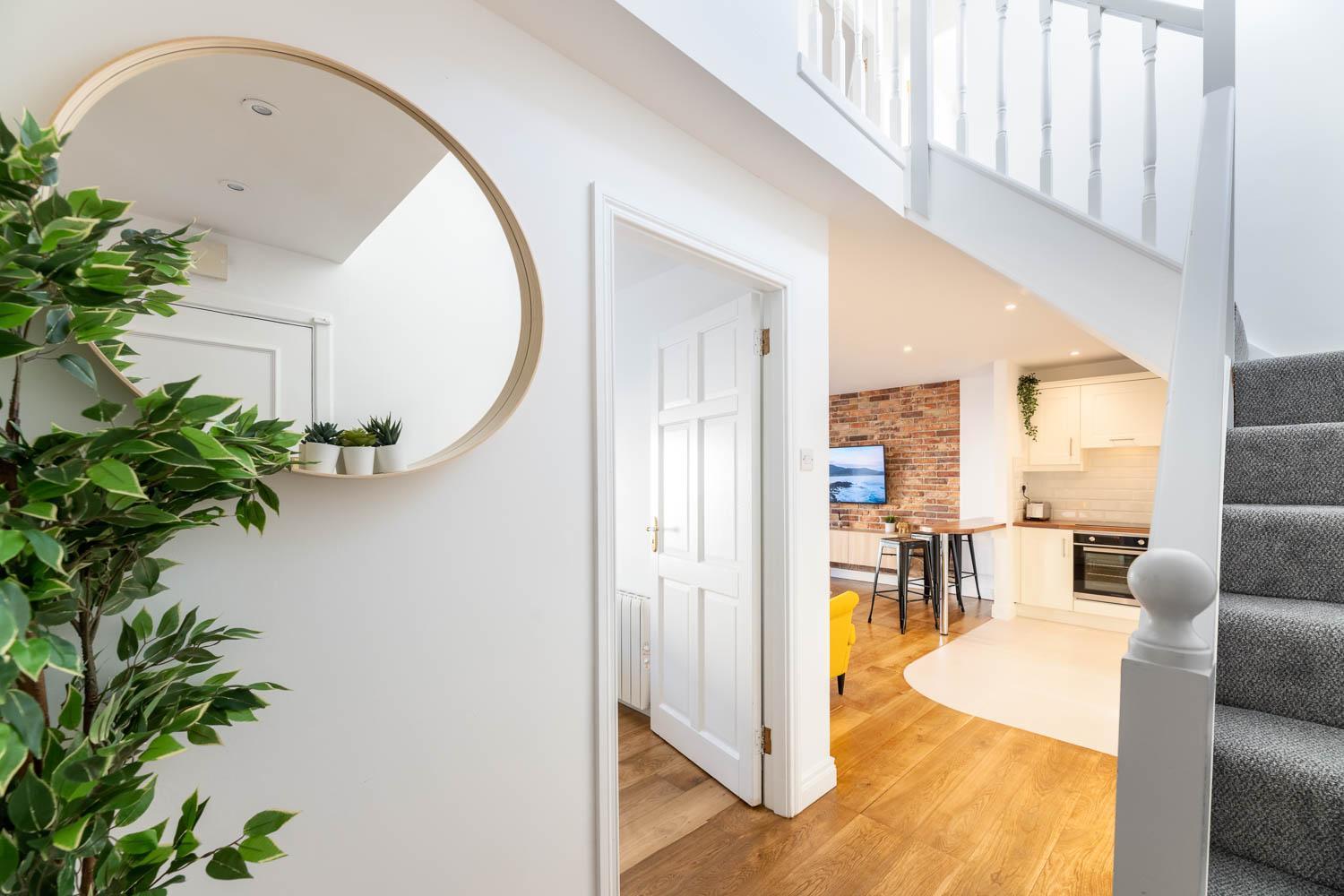 Modern Canal View Home, In City Centre, Sleeps 8 Galway Exterior photo